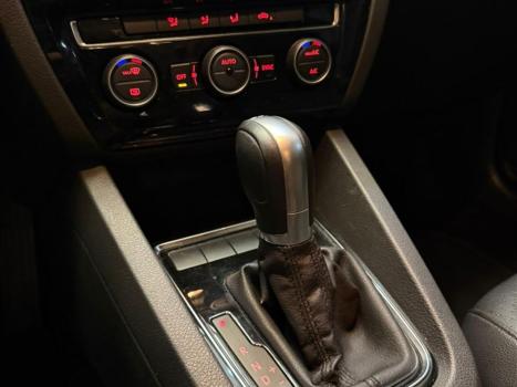 VOLKSWAGEN Jetta 2.0 4P TSI HIGHLINE 211 CV AUTOM�TICO, Foto 8