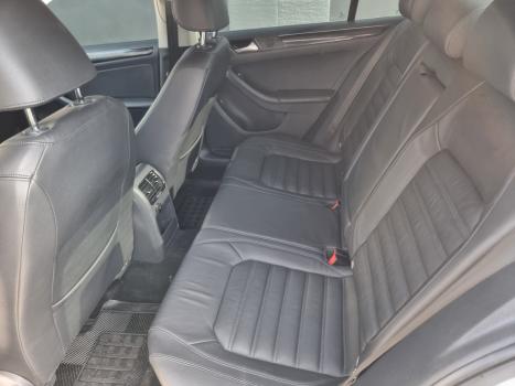 VOLKSWAGEN Jetta 2.0 4P TSI HIGHLINE 211 CV AUTOM�TICO, Foto 8