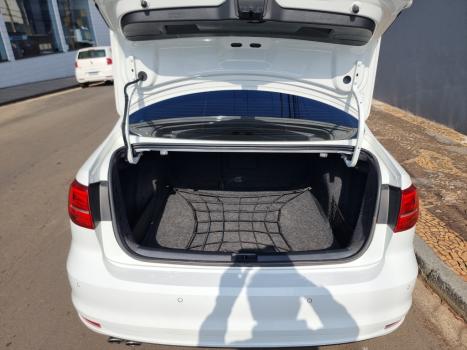 VOLKSWAGEN Jetta 2.0 4P TSI HIGHLINE 211 CV AUTOM�TICO, Foto 12