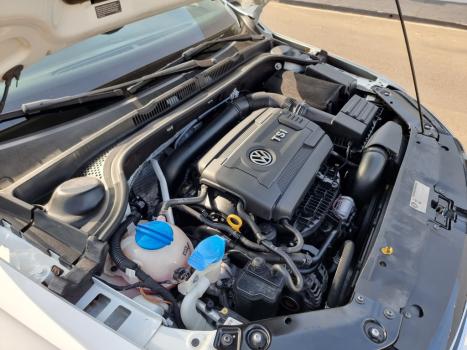 VOLKSWAGEN Jetta 2.0 4P TSI HIGHLINE 211 CV AUTOM�TICO, Foto 13
