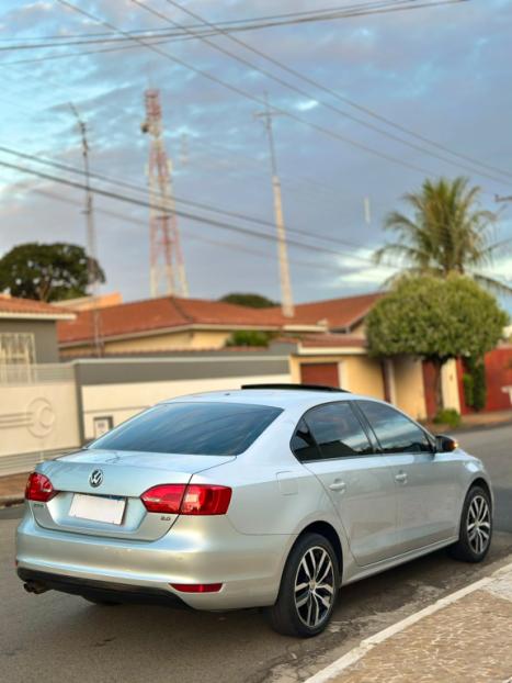 VOLKSWAGEN Jetta 2.0 4P FLEX AUTOM�TICO, Foto 4