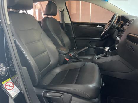 VOLKSWAGEN Jetta 2.0 4P FLEX COMFORTLINE TIPTRONIC AUTOM�TICO, Foto 4