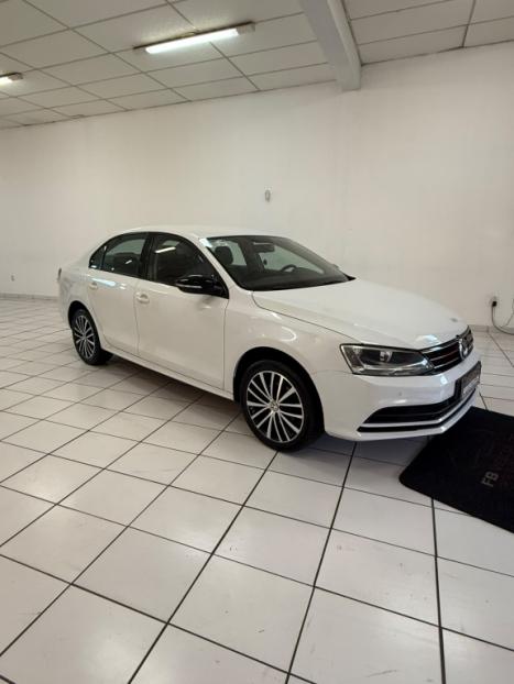 VOLKSWAGEN Jetta 2.0 4P FLEX AUTOM�TICO, Foto 1
