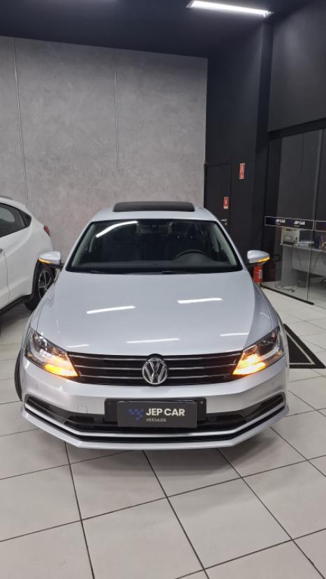 VOLKSWAGEN Jetta 2.0 4P FLEX COMFORTLINE TIPTRONIC AUTOM�TICO, Foto 2