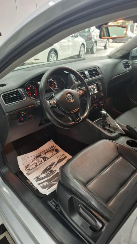 VOLKSWAGEN Jetta 2.0 4P FLEX COMFORTLINE TIPTRONIC AUTOM�TICO, Foto 8