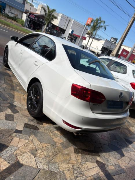 VOLKSWAGEN Jetta 2.0 4P COMFORTLINE FLEX, Foto 3