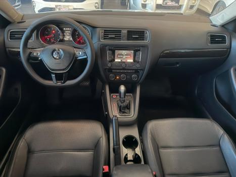 VOLKSWAGEN Jetta 2.0 4P FLEX COMFORTLINE TIPTRONIC AUTOM�TICO, Foto 2