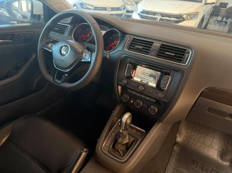 VOLKSWAGEN Jetta 2.0 4P FLEX COMFORTLINE TIPTRONIC AUTOM�TICO, Foto 4