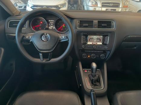 VOLKSWAGEN Jetta 2.0 4P FLEX COMFORTLINE TIPTRONIC AUTOM�TICO, Foto 8