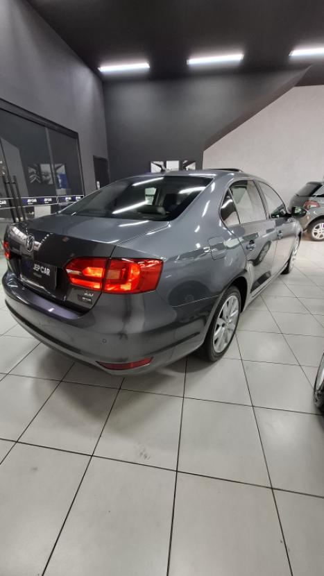 VOLKSWAGEN Jetta 2.0 4P FLEX COMFORTLINE TIPTRONIC AUTOM�TICO, Foto 4