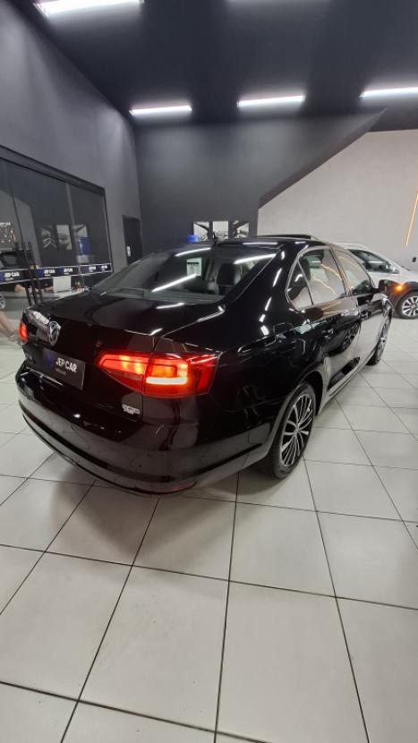 VOLKSWAGEN Jetta 2.0 4P FLEX COMFORTLINE TIPTRONIC AUTOM�TICO, Foto 4