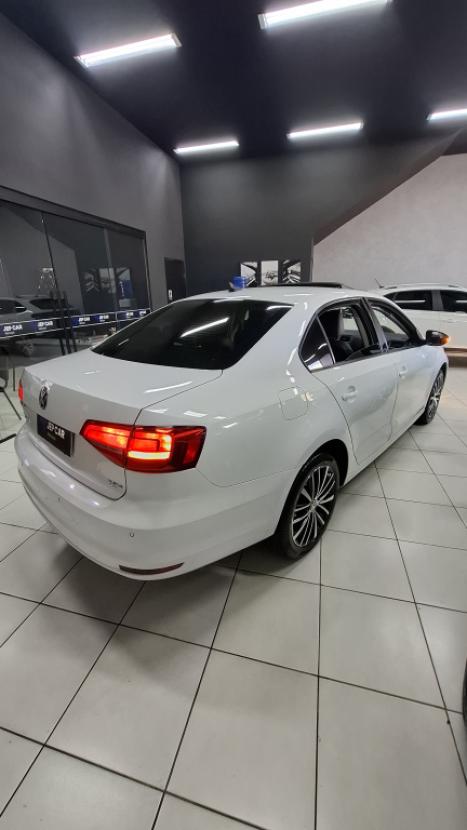 VOLKSWAGEN Jetta 2.0 4P FLEX COMFORTLINE TIPTRONIC AUTOM�TICO, Foto 4