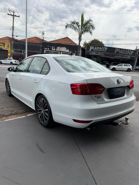 VOLKSWAGEN Jetta 2.0 4P COMFORTLINE TIPTRONIC AUTOM�TICO, Foto 6