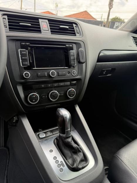 VOLKSWAGEN Jetta 2.0 4P COMFORTLINE TIPTRONIC AUTOM�TICO, Foto 19