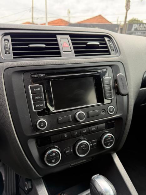 VOLKSWAGEN Jetta 2.0 4P COMFORTLINE TIPTRONIC AUTOM�TICO, Foto 20