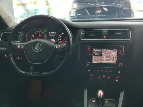 VOLKSWAGEN Jetta 2.0 4P COMFORTLINE TIPTRONIC AUTOM�TICO, Foto 16