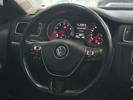 VOLKSWAGEN Jetta 2.0 4P COMFORTLINE TIPTRONIC AUTOM�TICO, Foto 19