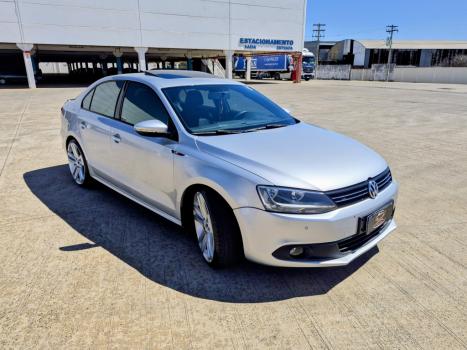 VOLKSWAGEN Jetta 2.0 4P FLEX COMFORTLINE TIPTRONIC AUTOM�TICO, Foto 4