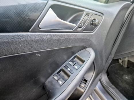 VOLKSWAGEN Jetta 2.0 4P FLEX COMFORTLINE TIPTRONIC AUTOM�TICO, Foto 17