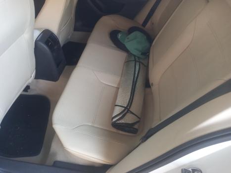 VOLKSWAGEN Jetta 2.0 4P COMFORTLINE TIPTRONIC AUTOMÁTICO, Foto 4
