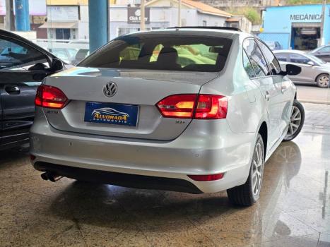 VOLKSWAGEN Jetta 2.0 4P FLEX COMFORTLINE TIPTRONIC AUTOMÁTICO, Foto 4