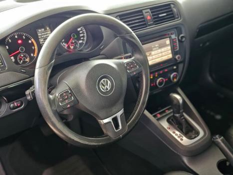 VOLKSWAGEN Jetta 2.0 4P FLEX COMFORTLINE TIPTRONIC AUTOMÁTICO, Foto 5