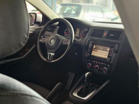 VOLKSWAGEN Jetta 2.0 4P FLEX COMFORTLINE TIPTRONIC AUTOMÁTICO, Foto 11