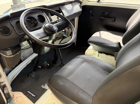 VOLKSWAGEN Kombi 1.6 FURG�O, Foto 10