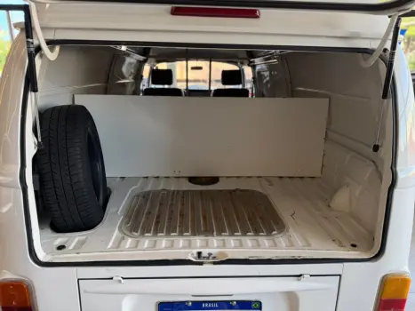 VOLKSWAGEN Kombi Furg�o 1.4 FLEX, Foto 11