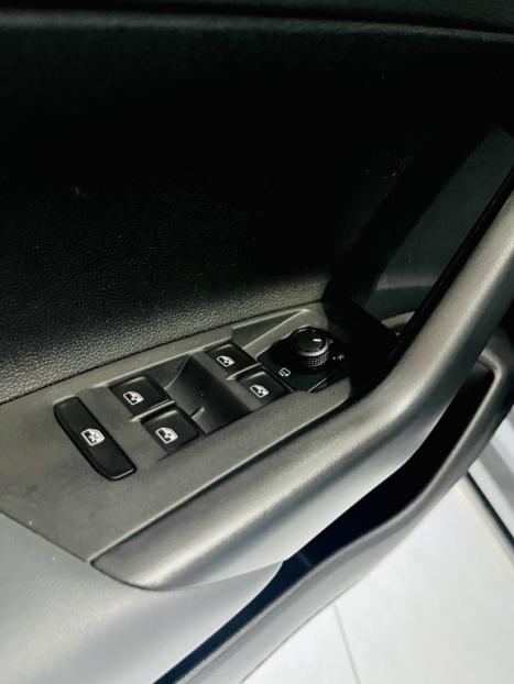 VOLKSWAGEN Nivus 1.0 4P FLEX 200 TSI HIGHLINE TURBO AUTOMTICO, Foto 6