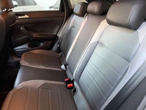 VOLKSWAGEN Nivus 1.0 4P FLEX 200 TSI HIGHLINE TURBO AUTOMTICO, Foto 8