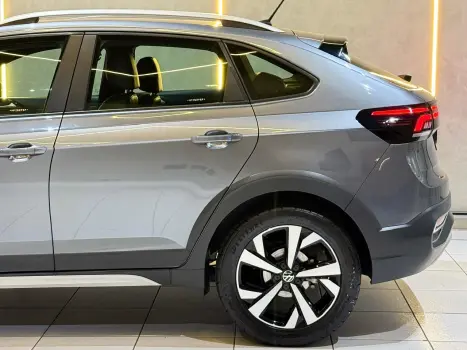 VOLKSWAGEN Nivus 1.0 4P FLEX 200 TSI HIGHLINE TURBO AUTOMÁTICO, Foto 10 VOLKSWAGEN Nivus 1.0 4P FLEX 200 TSI HIGHLINE TURBO AUTOMÁTICO, Foto 10