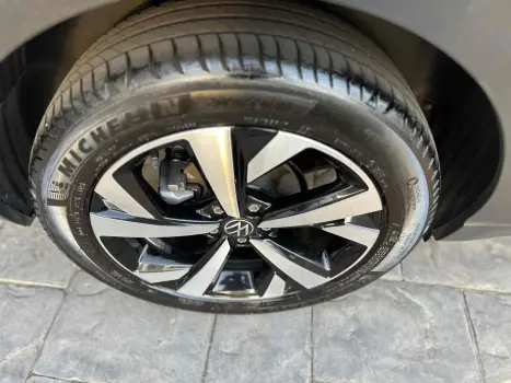 VOLKSWAGEN Nivus 1.0 4P FLEX 200 TSI HIGHLINE TURBO AUTOM�TICO, Foto 9
