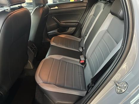 VOLKSWAGEN Nivus 1.0 4P FLEX 200 TSI HIGHLINE TURBO AUTOMTICO, Foto 11
