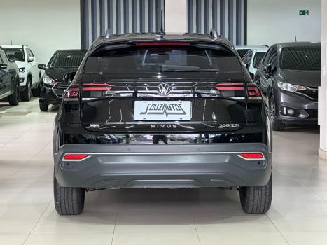 VOLKSWAGEN Nivus 1.0 4P FLEX 200 TSI COMFORTLINE TURBO AUTOMTICO, Foto 4