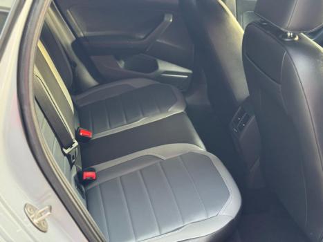 VOLKSWAGEN Nivus 1.0 4P FLEX 200 TSI HIGHLINE TURBO AUTOMTICO, Foto 11