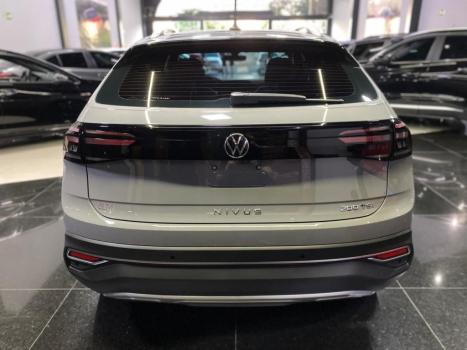 VOLKSWAGEN Nivus 1.0 4P FLEX 200 TSI HIGHLINE TURBO AUTOMÁTICO, Foto 6 VOLKSWAGEN Nivus 1.0 4P FLEX 200 TSI HIGHLINE TURBO AUTOMÁTICO, Foto 6