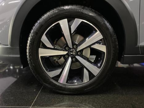 VOLKSWAGEN Nivus 1.0 4P FLEX 200 TSI HIGHLINE TURBO AUTOMÁTICO, Foto 11 VOLKSWAGEN Nivus 1.0 4P FLEX 200 TSI HIGHLINE TURBO AUTOMÁTICO, Foto 11