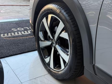 VOLKSWAGEN Nivus 1.0 4P FLEX 200 TSI HIGHLINE TURBO AUTOMÁTICO, Foto 8 VOLKSWAGEN Nivus 1.0 4P FLEX 200 TSI HIGHLINE TURBO AUTOMÁTICO, Foto 8