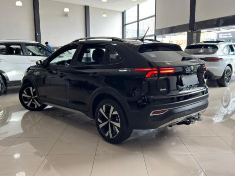 VOLKSWAGEN Nivus 1.0 4P FLEX 200 TSI HIGHLINE TURBO AUTOMÁTICO, Foto 5 VOLKSWAGEN Nivus 1.0 4P FLEX 200 TSI HIGHLINE TURBO AUTOMÁTICO, Foto 5