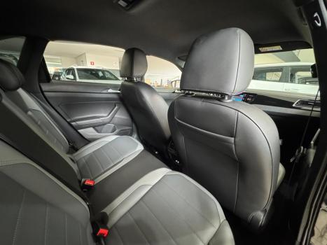 VOLKSWAGEN Nivus 1.0 4P FLEX 200 TSI HIGHLINE TURBO AUTOMÁTICO, Foto 13 VOLKSWAGEN Nivus 1.0 4P FLEX 200 TSI HIGHLINE TURBO AUTOMÁTICO, Foto 13