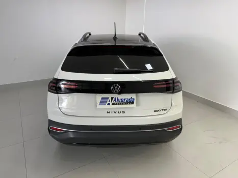 VOLKSWAGEN Nivus 1.0 4P FLEX 200 TSI HIGHLINE TURBO AUTOMTICO, Foto 10