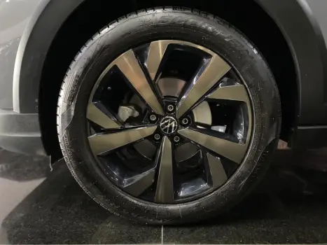VOLKSWAGEN Nivus 1.0 4P FLEX 200 TSI HIGHLINE TURBO AUTOM�TICO, Foto 11