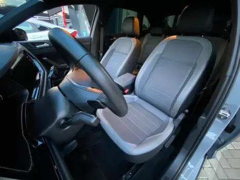 VOLKSWAGEN Nivus 1.0 4P FLEX 200 TSI HIGHLINE TURBO AUTOM�TICO, Foto 14