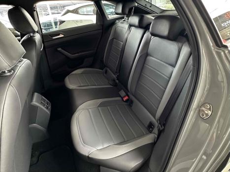 VOLKSWAGEN Nivus 1.0 4P FLEX 200 TSI HIGHLINE TURBO AUTOM�TICO, Foto 10
