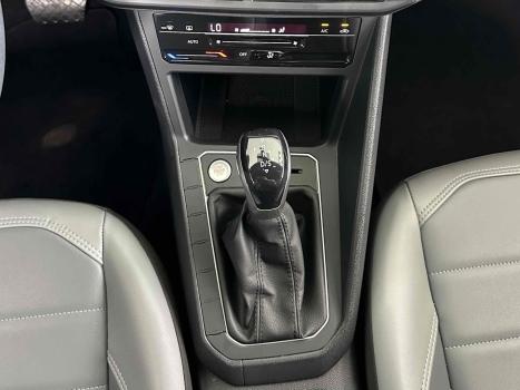 VOLKSWAGEN Nivus 1.0 4P FLEX 200 TSI HIGHLINE TURBO AUTOM�TICO, Foto 16