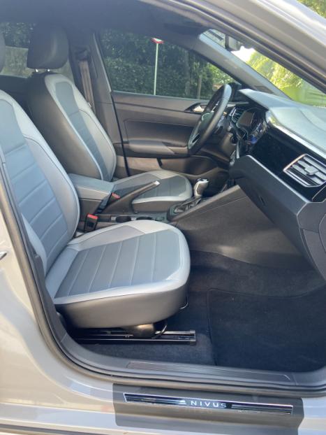 VOLKSWAGEN Nivus 1.0 4P FLEX 200 TSI HIGHLINE TURBO AUTOM�TICO, Foto 10