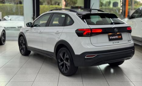VOLKSWAGEN Nivus 1.0 4P FLEX 200 TSI HIGHLINE TURBO AUTOM�TICO, Foto 3
