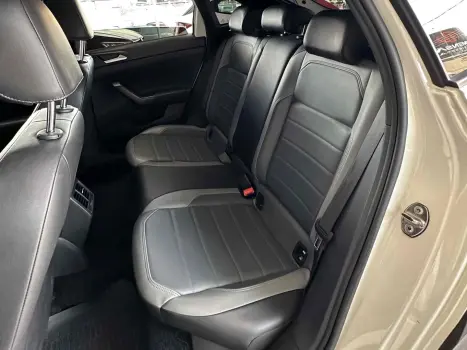 VOLKSWAGEN Nivus 1.0 4P FLEX 200 TSI HIGHLINE TURBO AUTOM�TICO, Foto 10