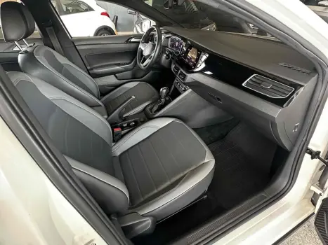 VOLKSWAGEN Nivus 1.0 4P FLEX 200 TSI HIGHLINE TURBO AUTOM�TICO, Foto 13